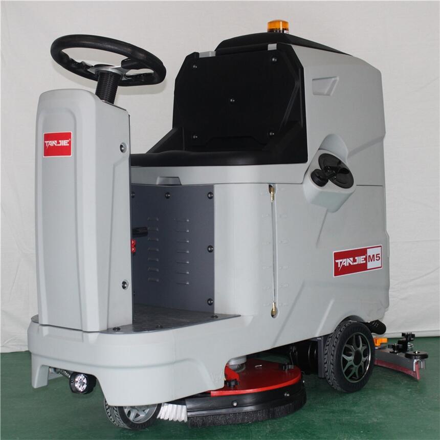 汽車零部件工廠環(huán)氧地坪保潔拖地機(jī)租售批發(fā)  雙刷駕駛式洗地機(jī)M6  