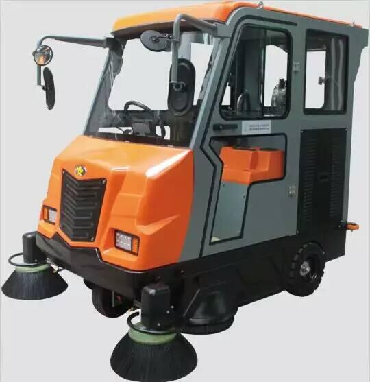 進口控制器掃地車OS-V7  市容環(huán)衛(wèi)垃圾樹葉清掃車